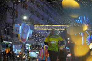 BIB: 50335, 3402
                            <button type="button" onclick="openModal(21750554)" class="btn btn-primary btn-sm float-right btn-popup" data-toggle="modal" data-target=".modal-high-quality">
                        <i class="fas fa-shopping-cart"></i> Add to Cart
                    </button>
                                            <button type="button" onclick="isThisMe(21750554, true)" class="btn btn-success btn-sm float-right btn-popup btn-isme hidden" data-toggle="tooltip" data-placement="bottom" title="นี่คือรูปของคุณใช่ไหม คลิกที่นี่เพื่อเอาเข้าอัลบั้ม">
                        <i class="fas fa-plus"></i> Add to album
                    </button>
                    <button type="button" onclick="isThisMe(21750554, false)" class="btn btn-warning btn-sm float-right btn-popup btn-isnotme hidden">
                        <i class="fas fa-ban"></i> Remove from album
                    </button>